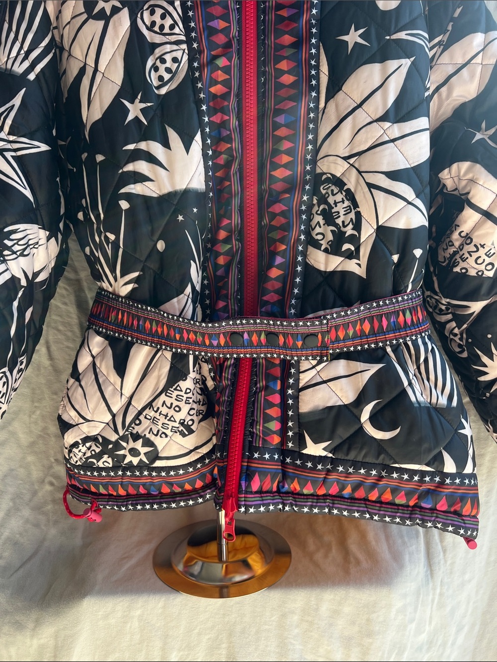 Farm Rio Cerrado Sky Reversible Puffer Jacket Size L Black White Rainbow - Picture 5 of 10